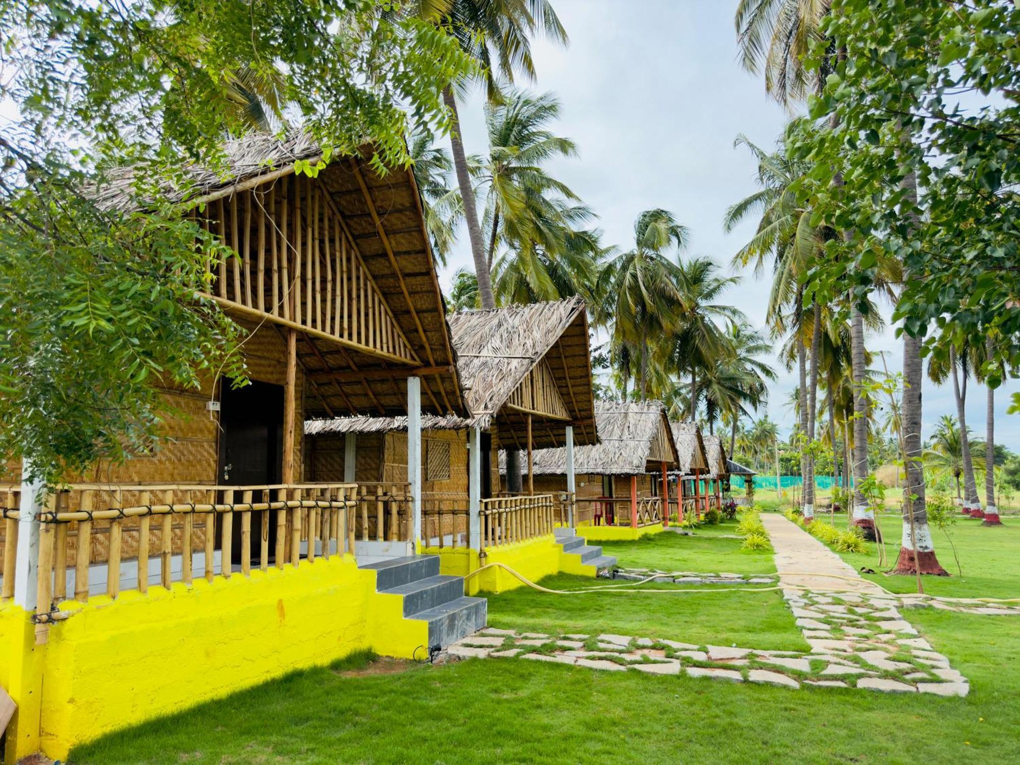 Tamarind Tree Way Side Amenities Hotel Hospet Exterior photo