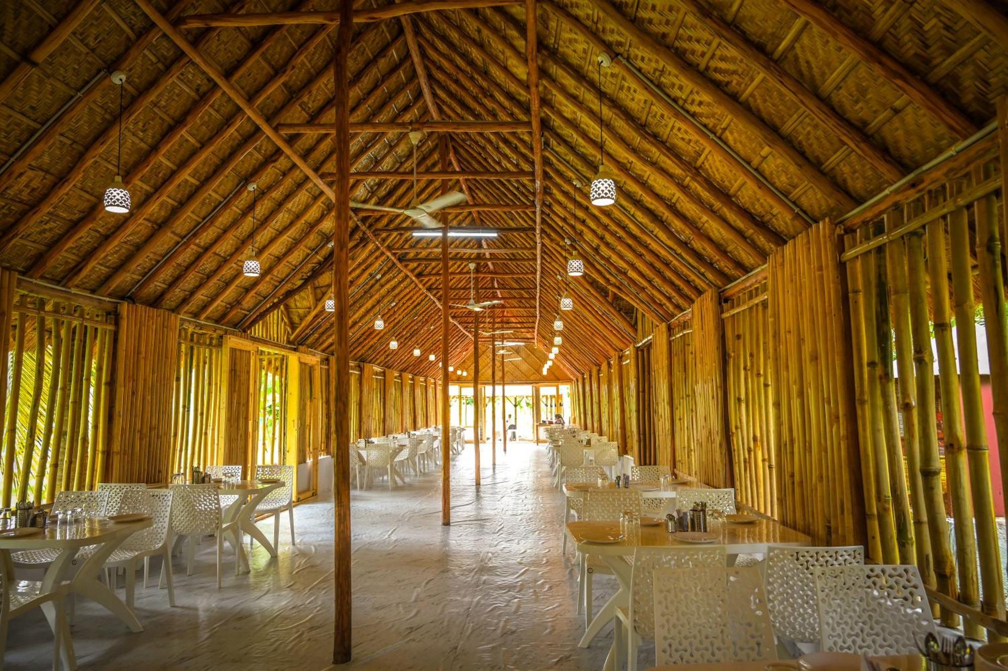 Tamarind Tree Way Side Amenities Hotel Hospet Exterior photo